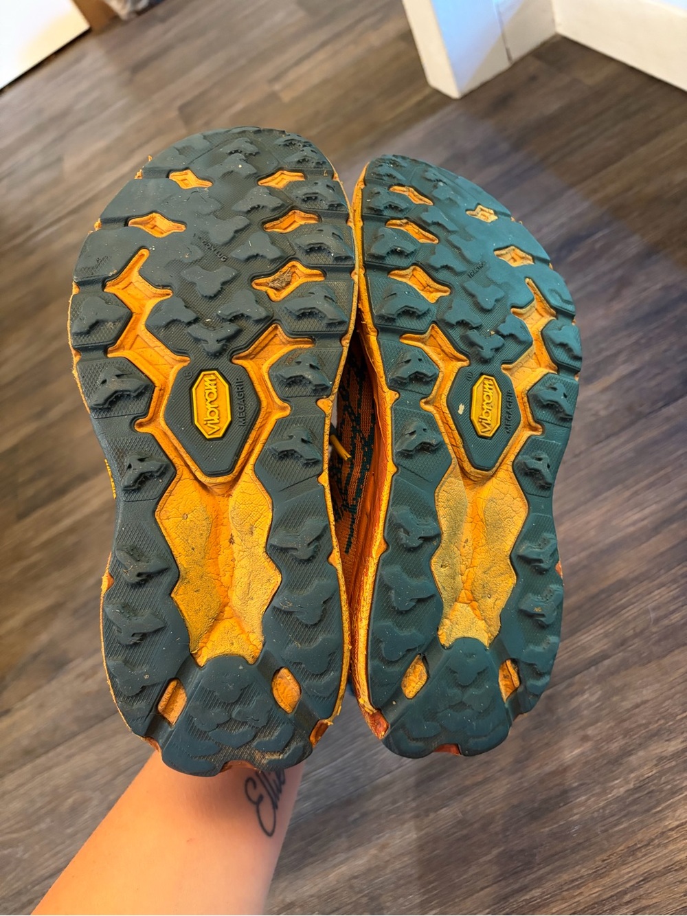 Hoka One One W Speedgoat 5 Blue Coral Camellia Activewear Running Shoes 7.5B - Picture 4 of 6
